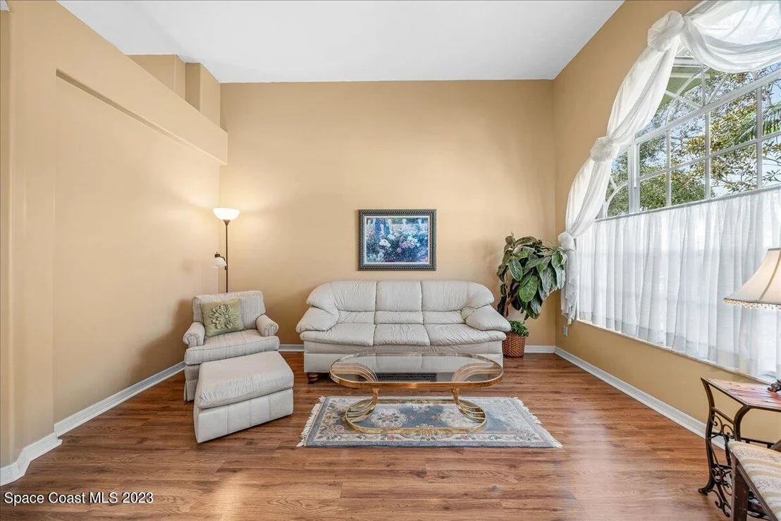 Photo of 369 Lake Victoria Circle