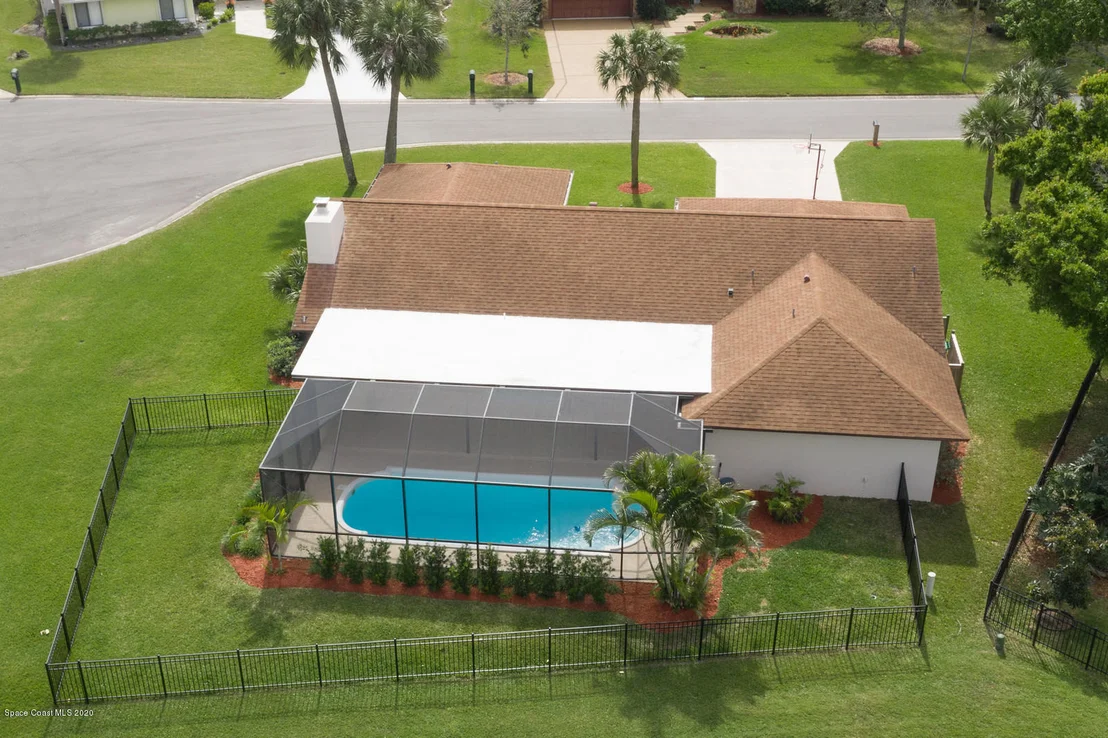 Photo of 980 Long Meadow Lane