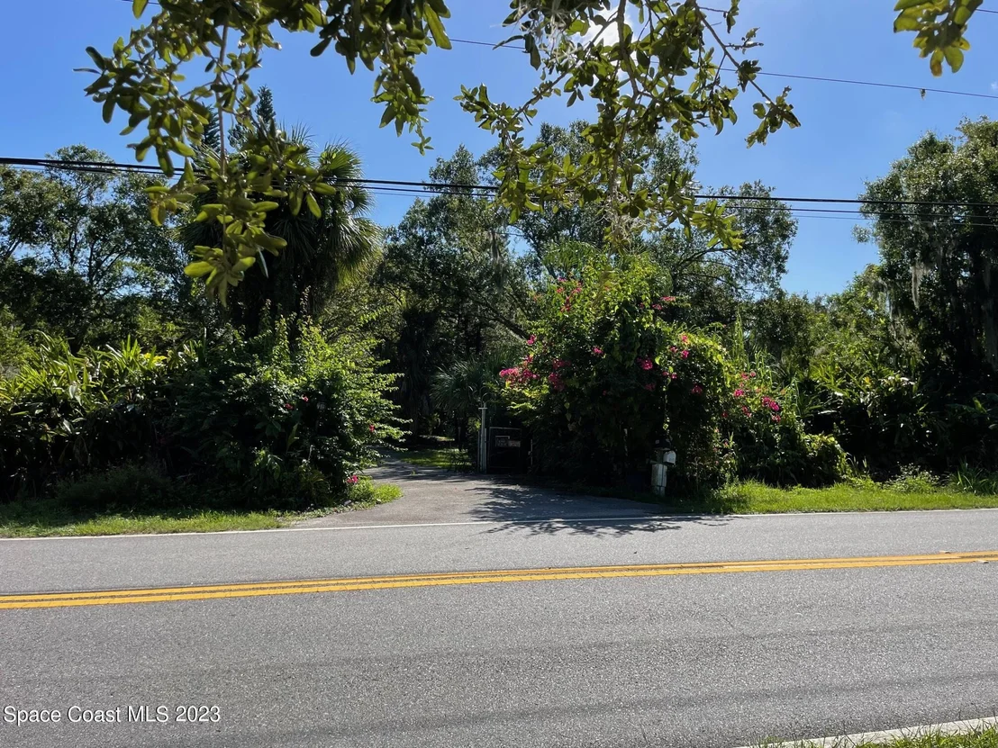 Photo of 3395 Turtle Mound Road