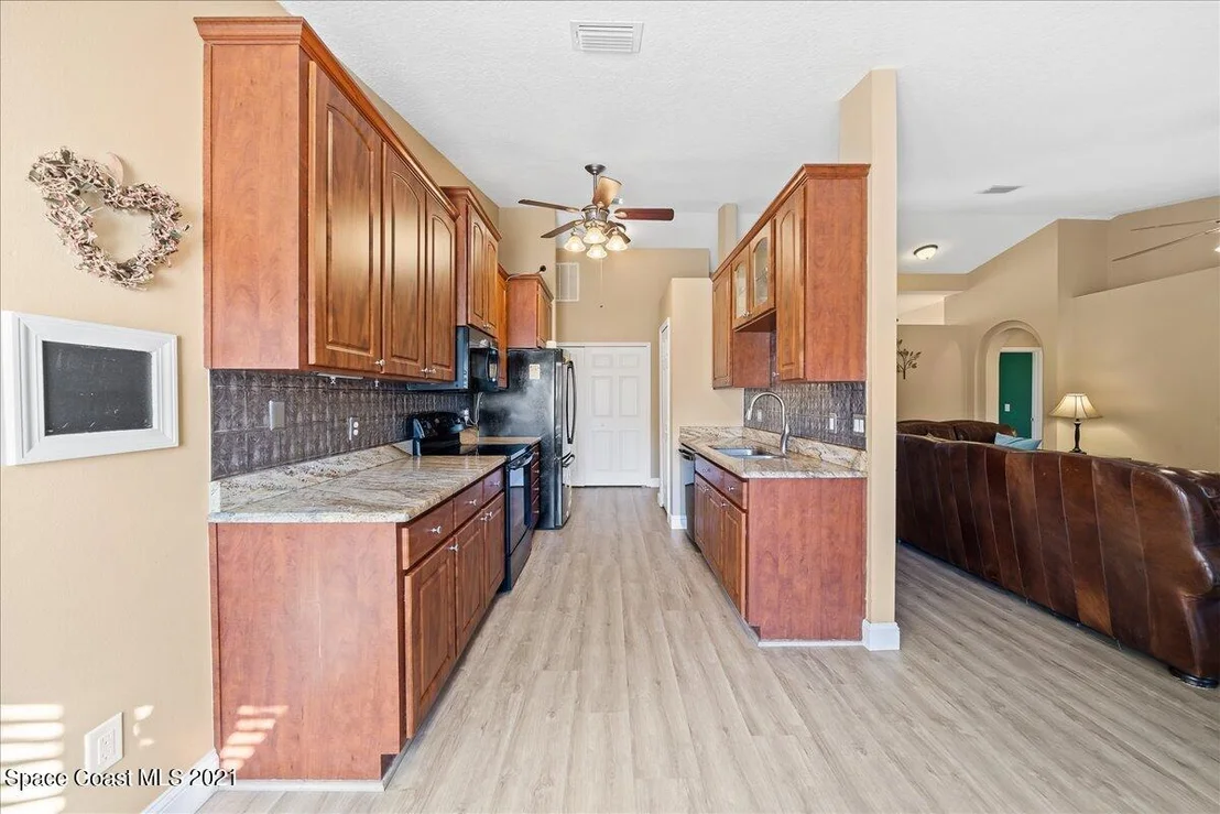 Photo of 1041 Jacaranda Circle
