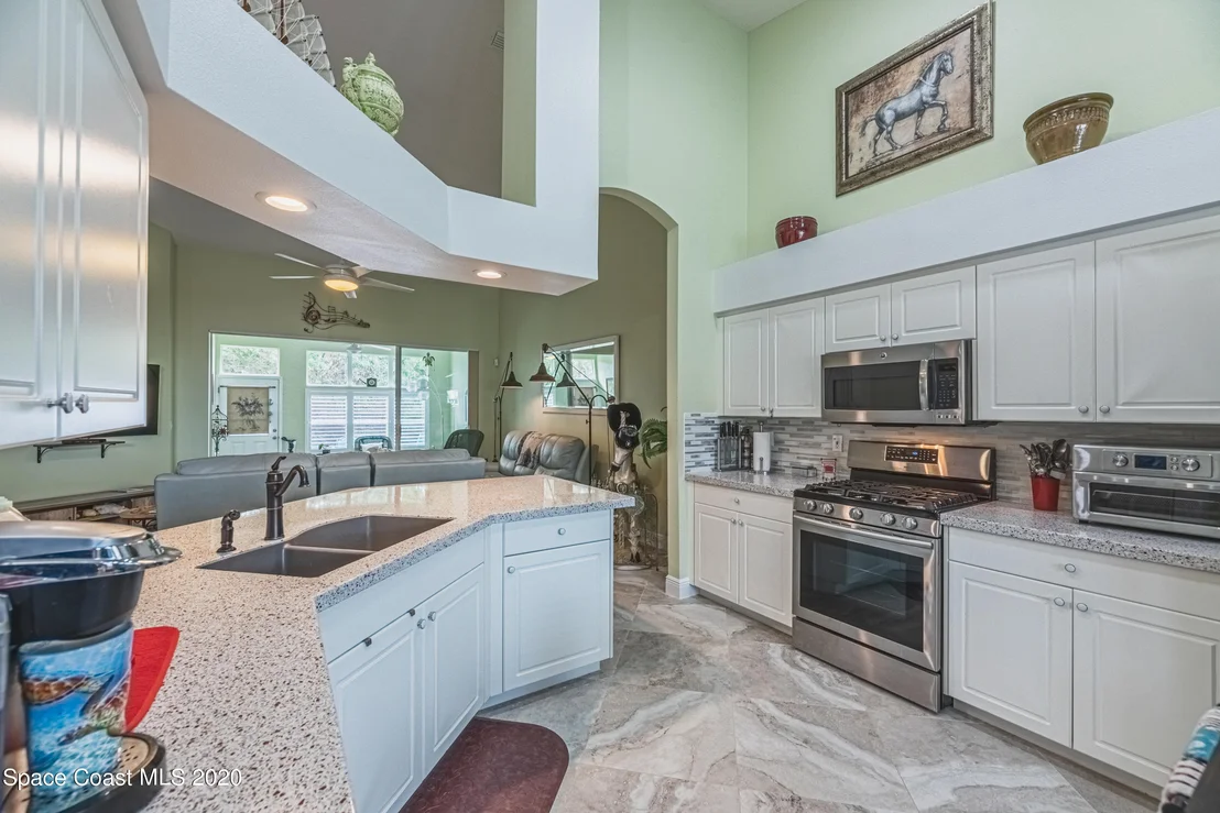 Photo of 338 Renaissance Avenue
