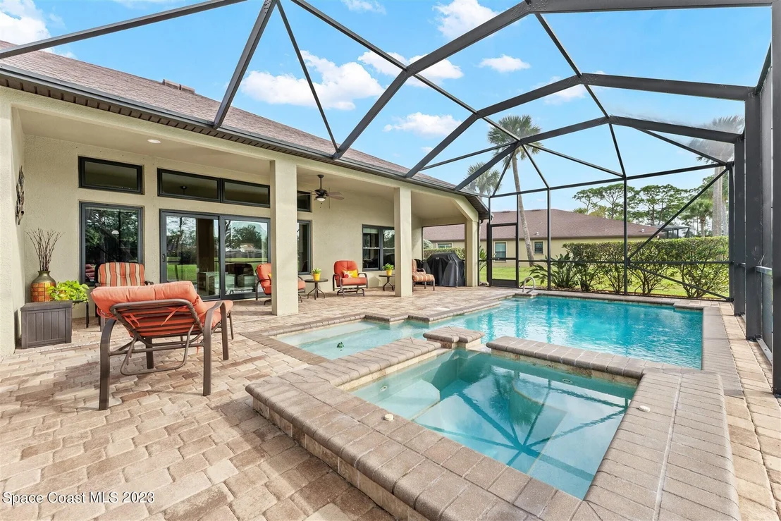 Photo of 1498 Outrigger Circle