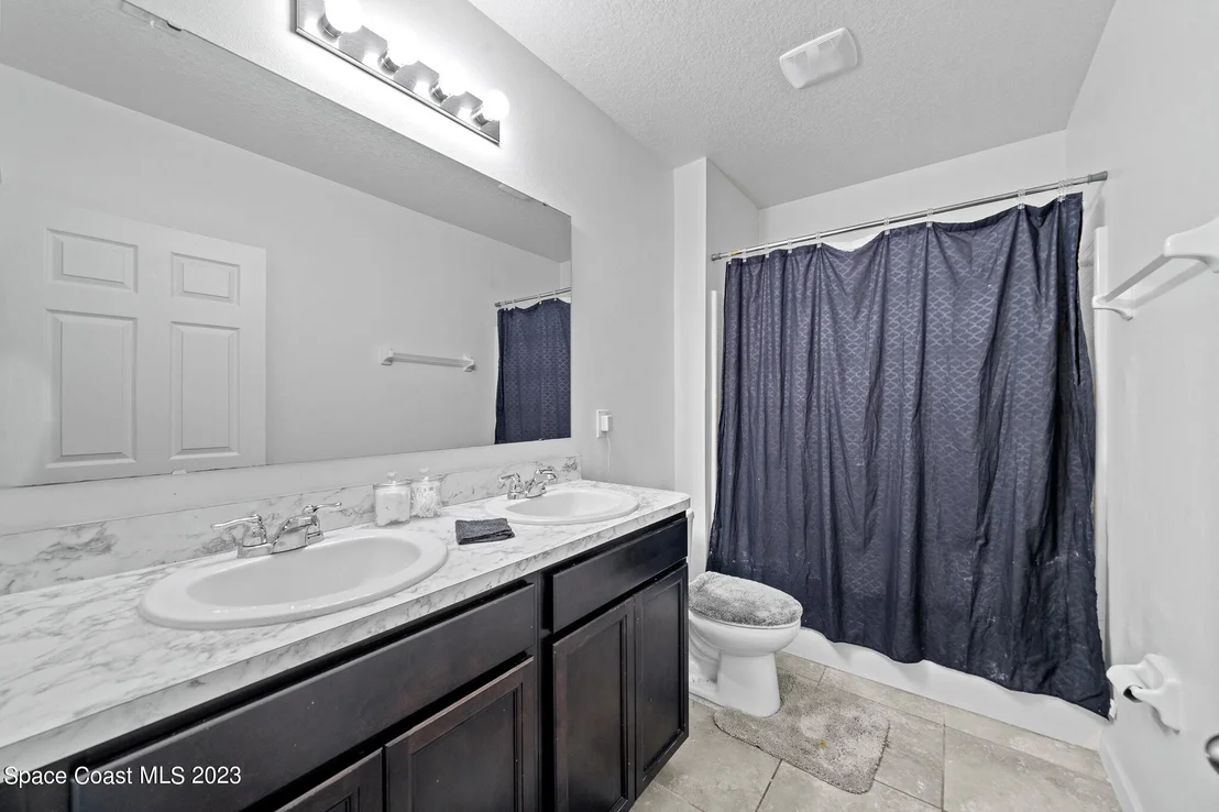Photo of 215 Sorrento Drive