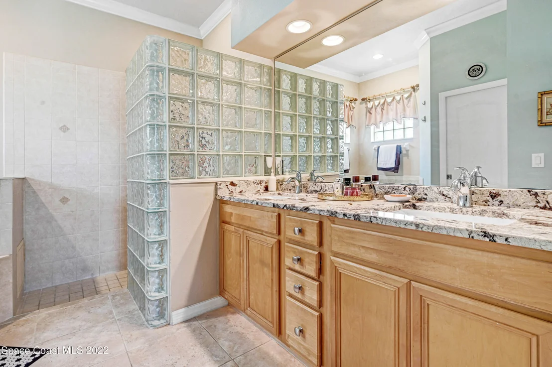Photo of 3845 Waterford Drive
