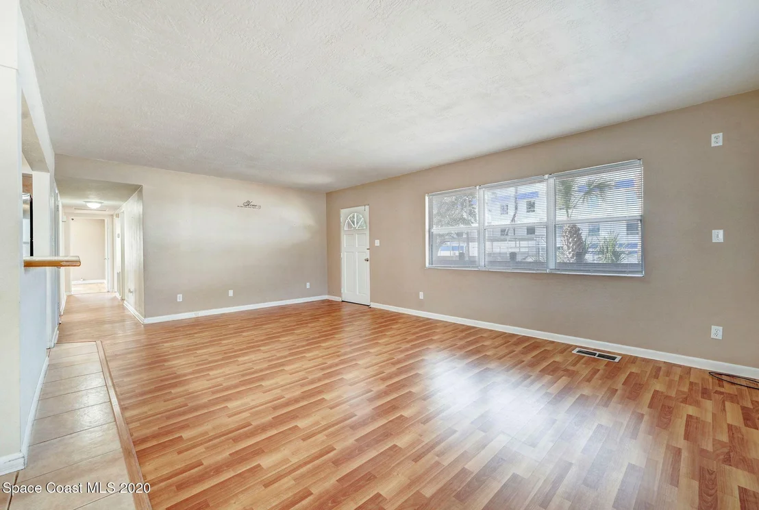 Photo of 1012 Seminole Drive