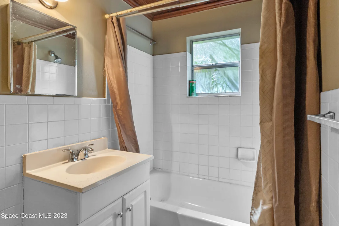 Photo of 1108 Holmes Street