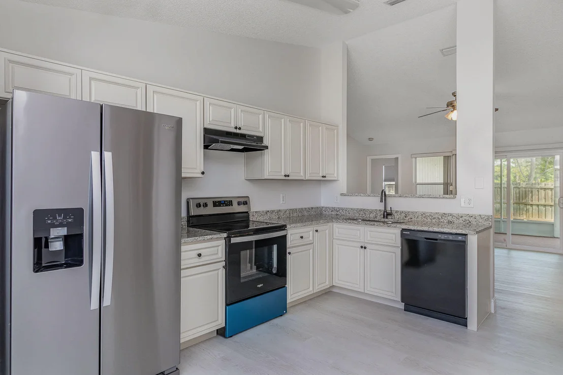 Photo of 1328 California Drive