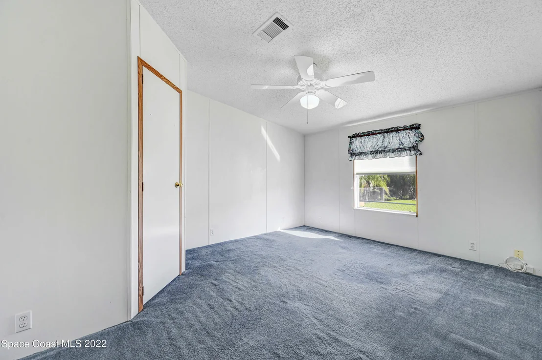 Photo of 2323 Coconut Palm Drive NE