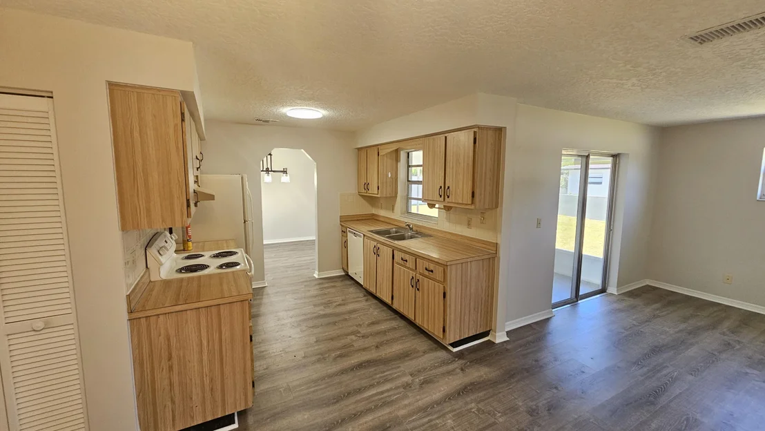 Photo of 628 Walnut Drive