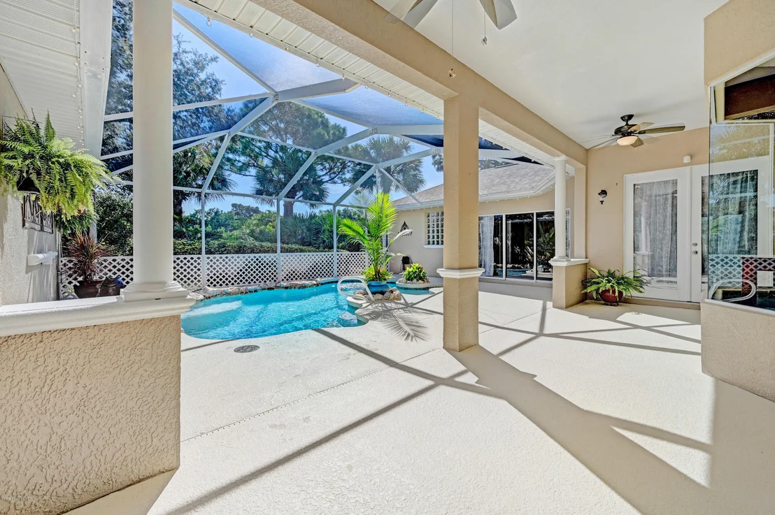 Photo of 601 Gina Lane