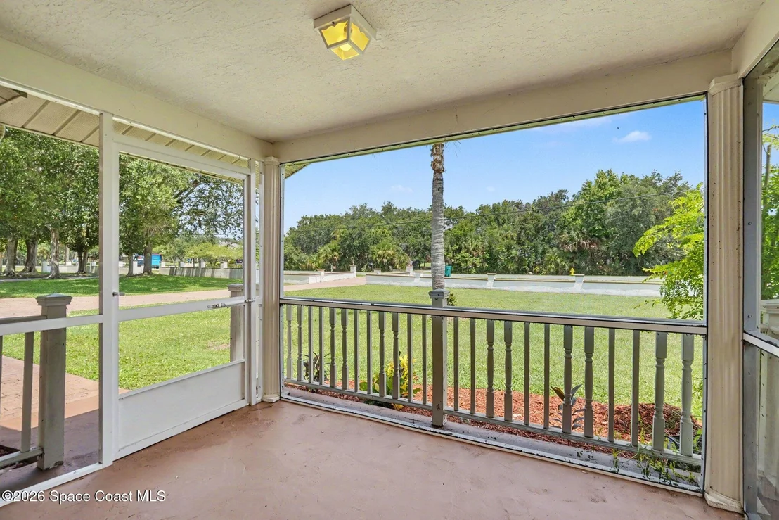 Photo of 4457 Parkway Drive