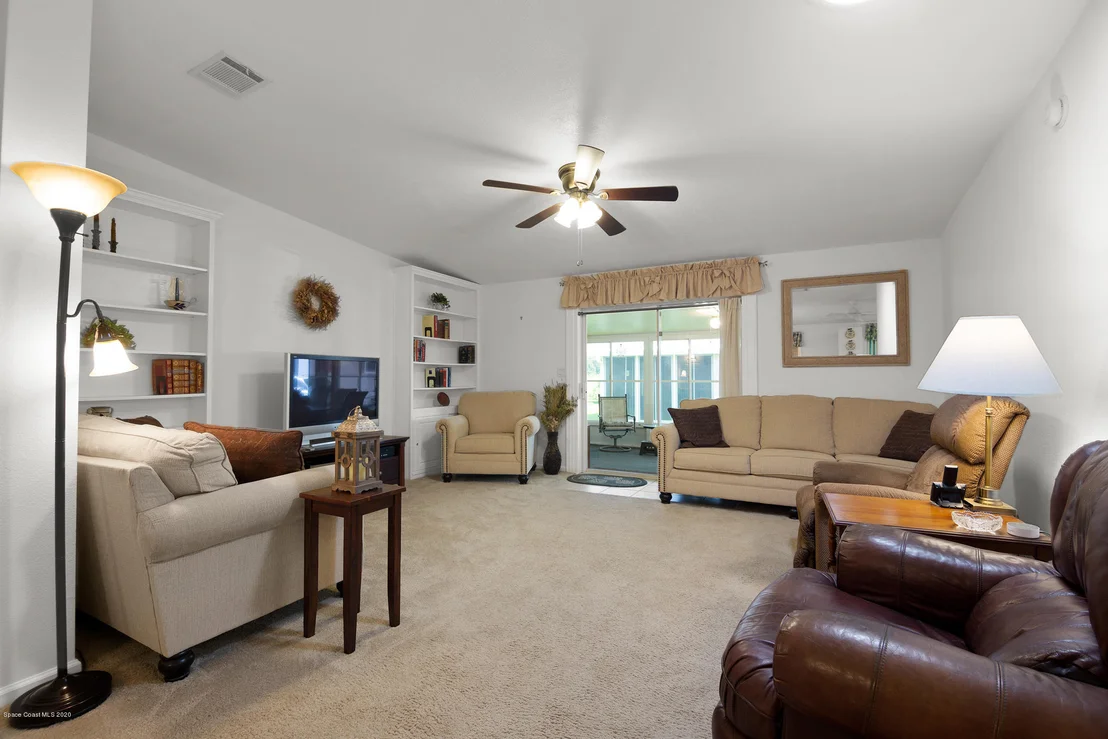 Photo of 355 Outer Drive