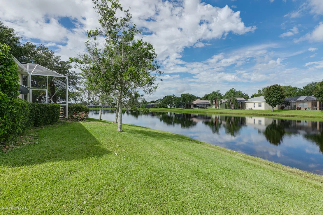 Photo of 5800 Sheffield Place