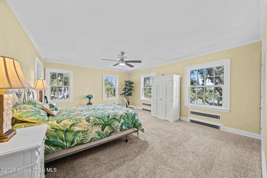 Photo of 875 N Indian River Drive