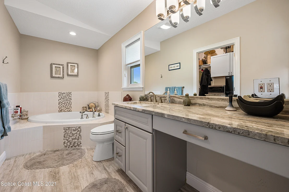 Photo of 530 Whispering Pines Circle