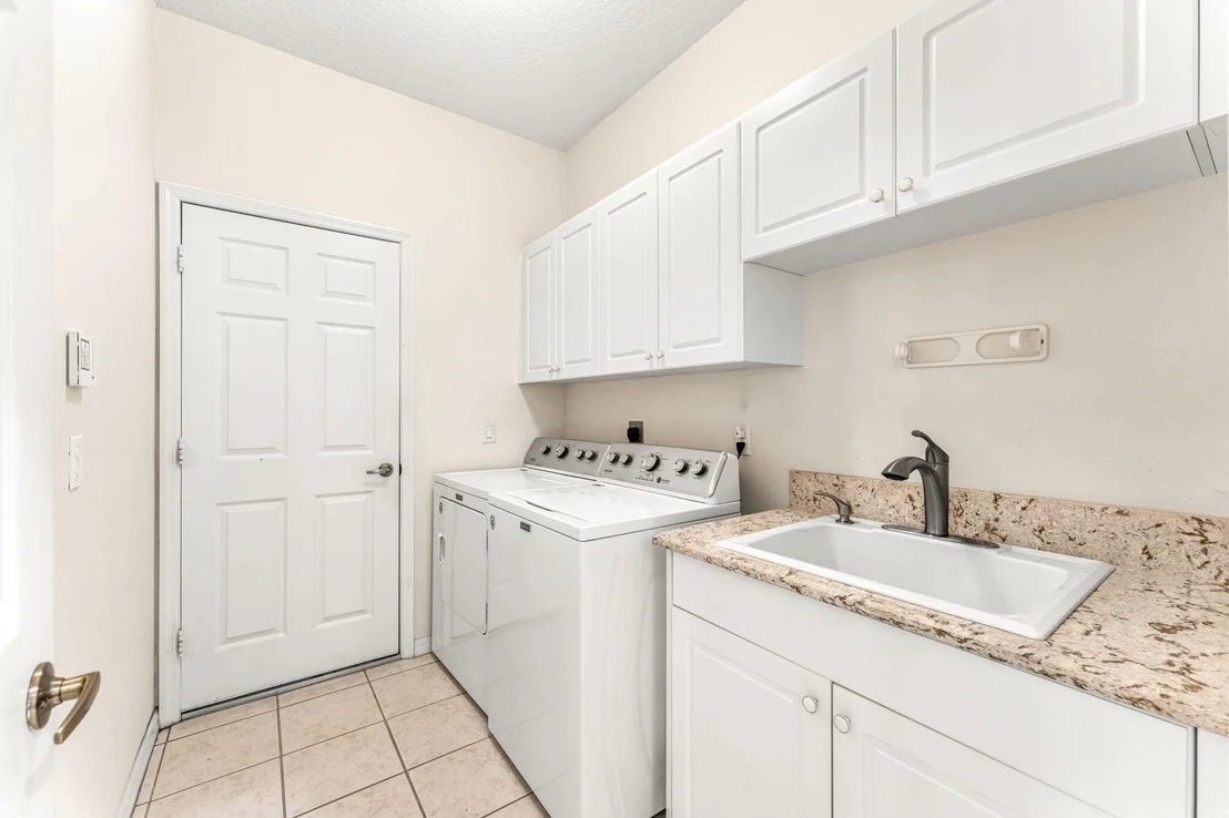 Photo of 1222 Honeybee Lane
