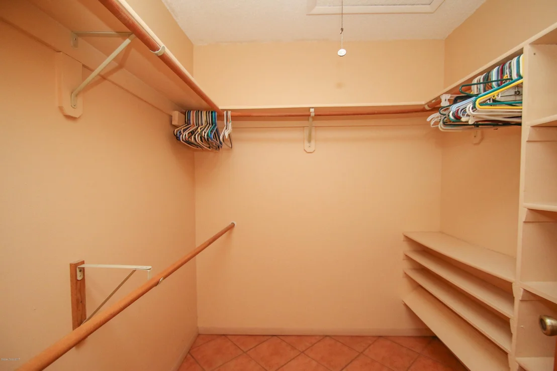 Photo of 5251 Sanbourne Street