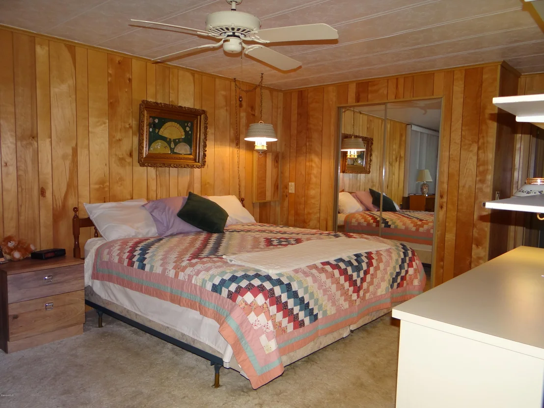 Photo of 527 Lee Court