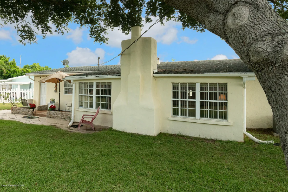 Photo of 933 Bluewater Drive
