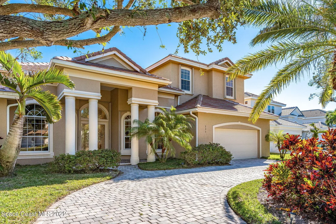 Photo of 233 Flanders Drive