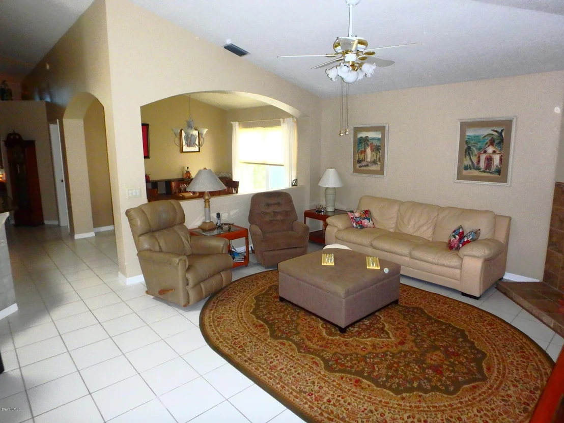 Photo of 1875 Sun Gazer Drive