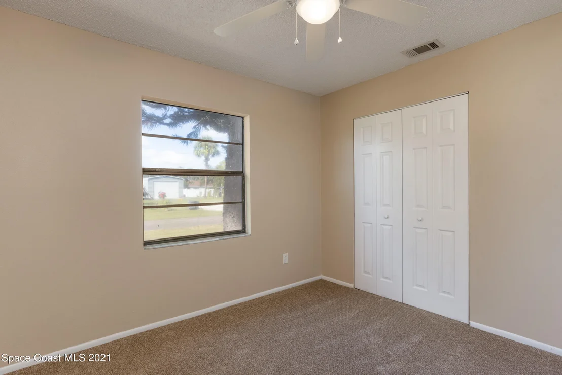 Photo of 5649 Jamaica Road