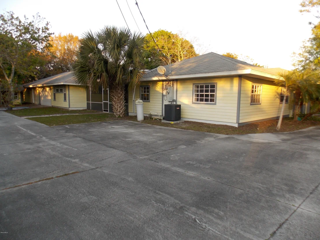Photo of 1702 Trimble Road