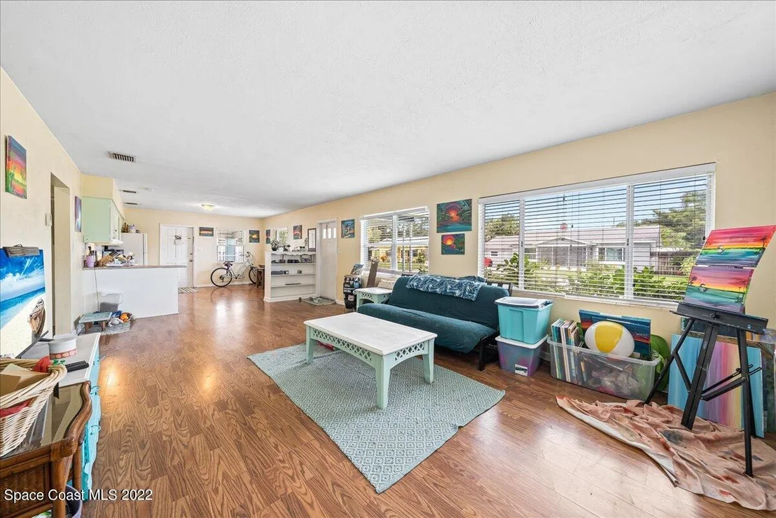 Photo of 1057 Riverdale Drive