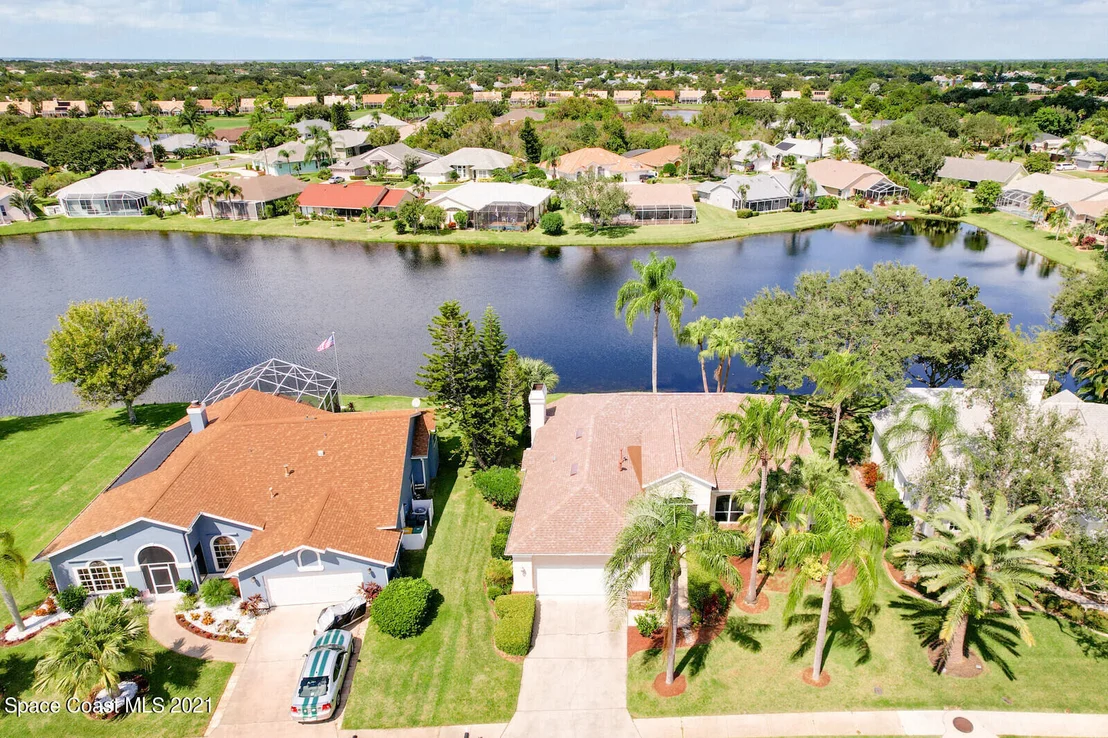 Photo of 952 Somerset Lane