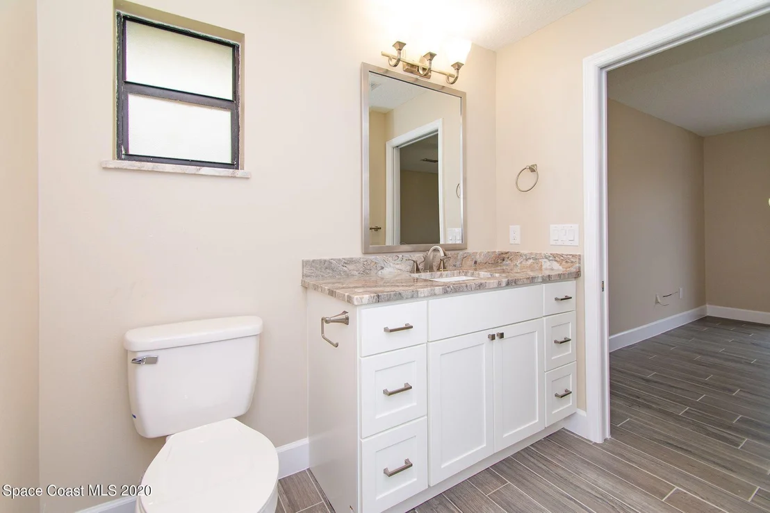 Photo of 987 Pineland Drive