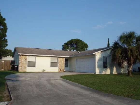 Photo of 726 NW Lime
