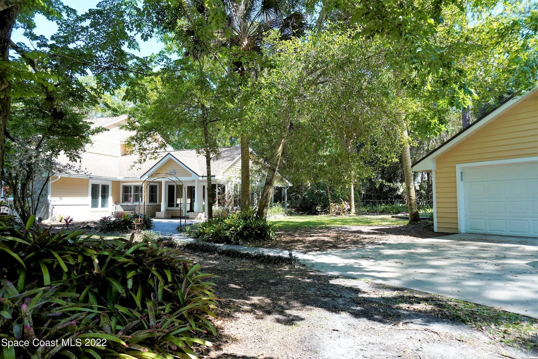 Photo of 686 Hammock Road