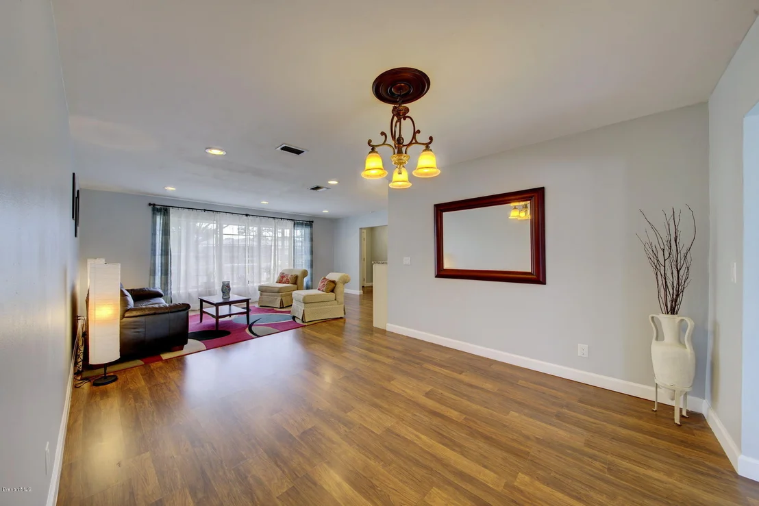 Photo of 1284 Troon Way