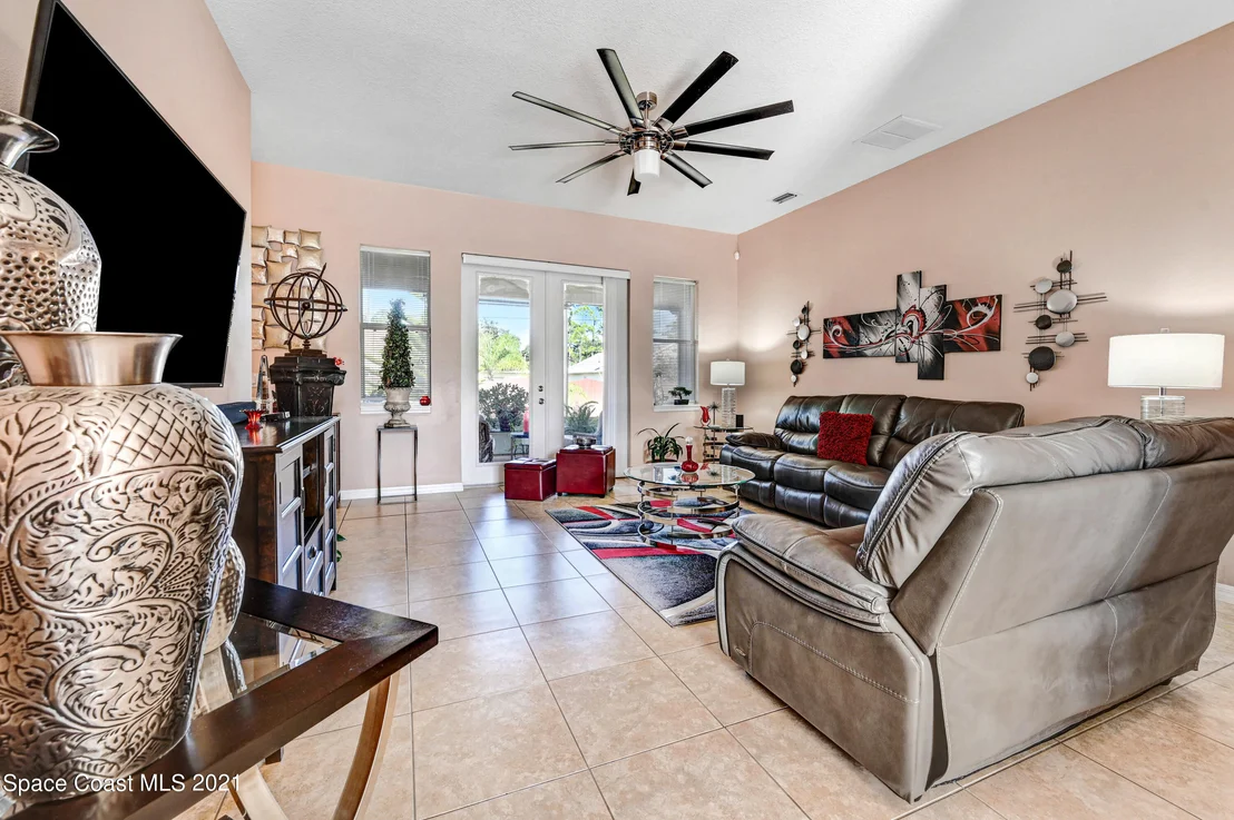 Photo of 477 Ocala Street