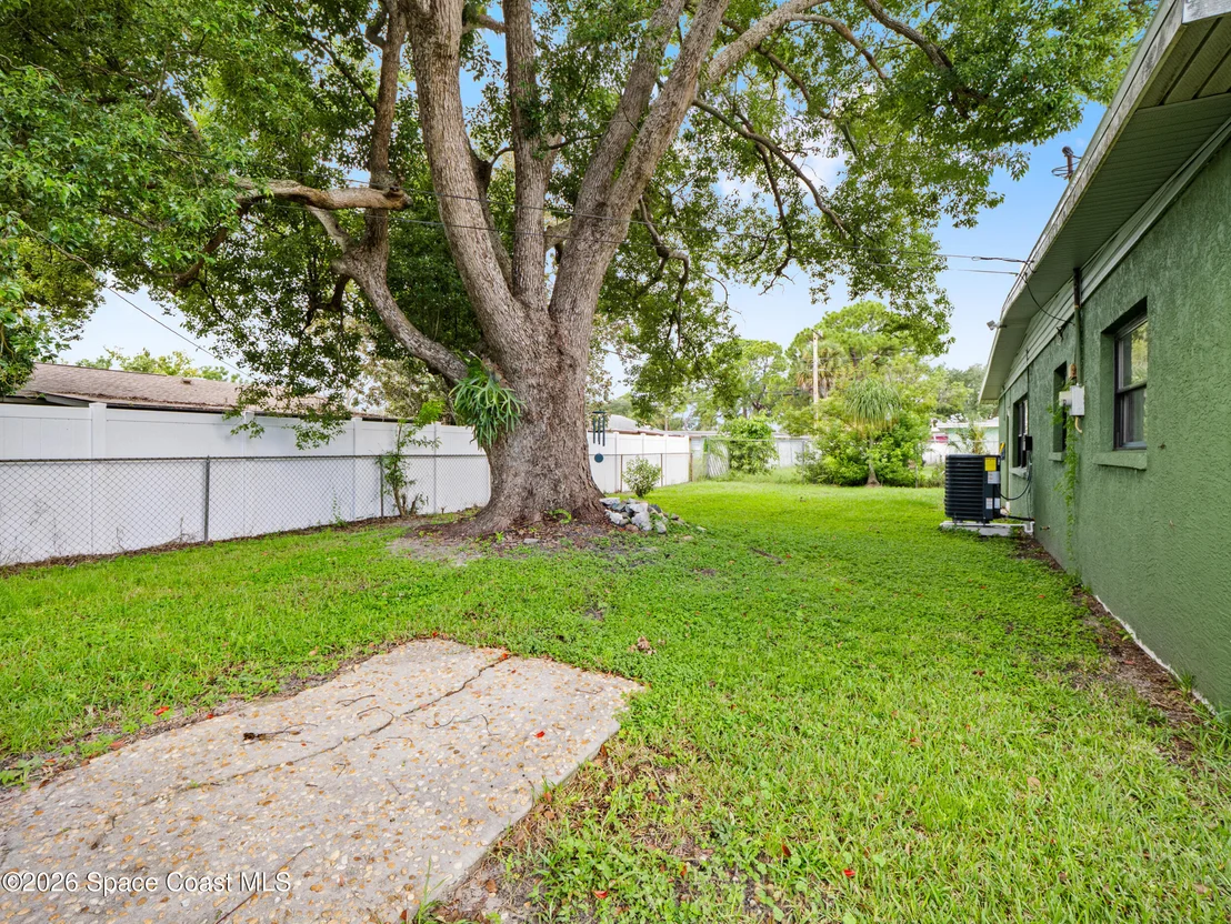 Photo of 1209 Vanderbilt Lane