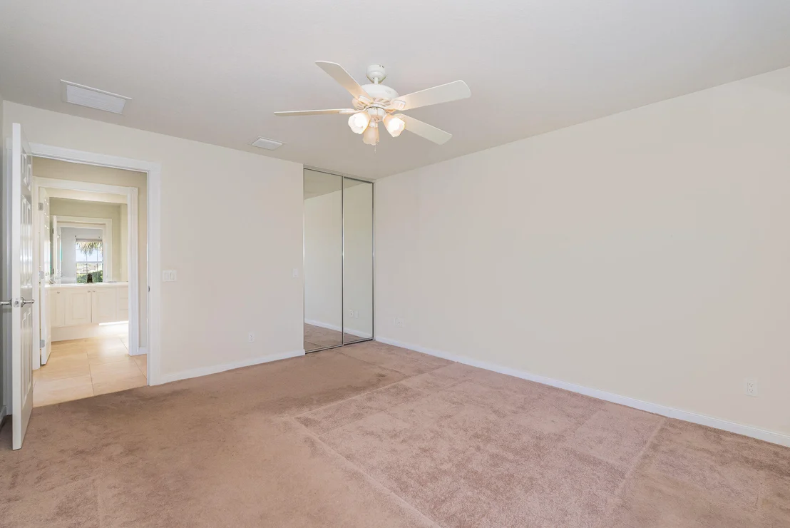 Photo of 3492 Hyperion Way SE