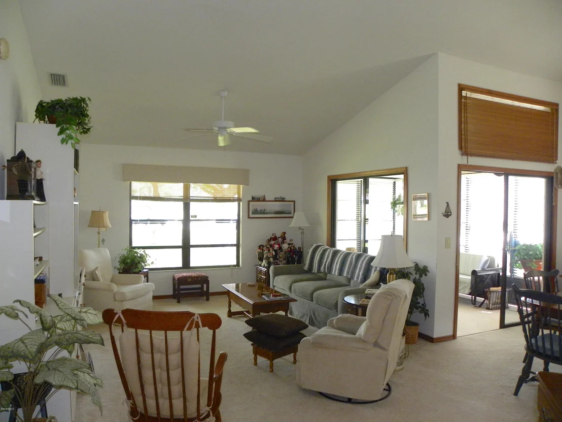 Photo of 855 Ridge Lake Drive
