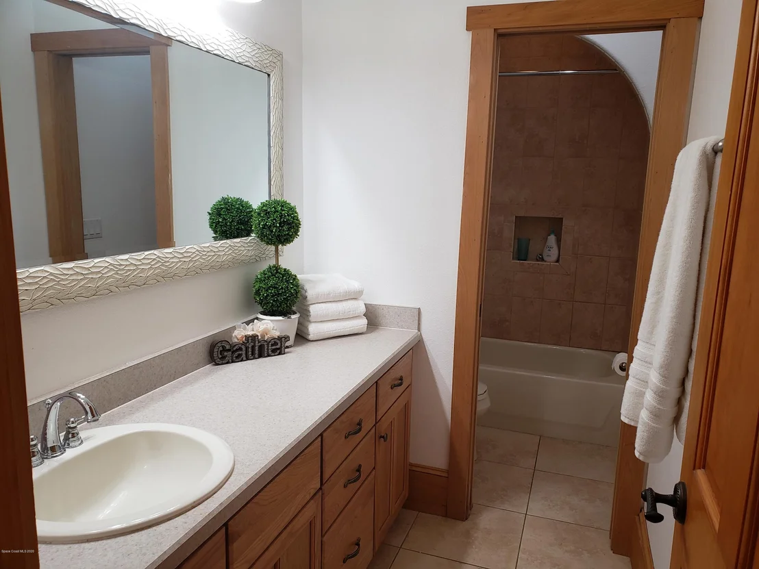 Photo of 555 Hale Road
