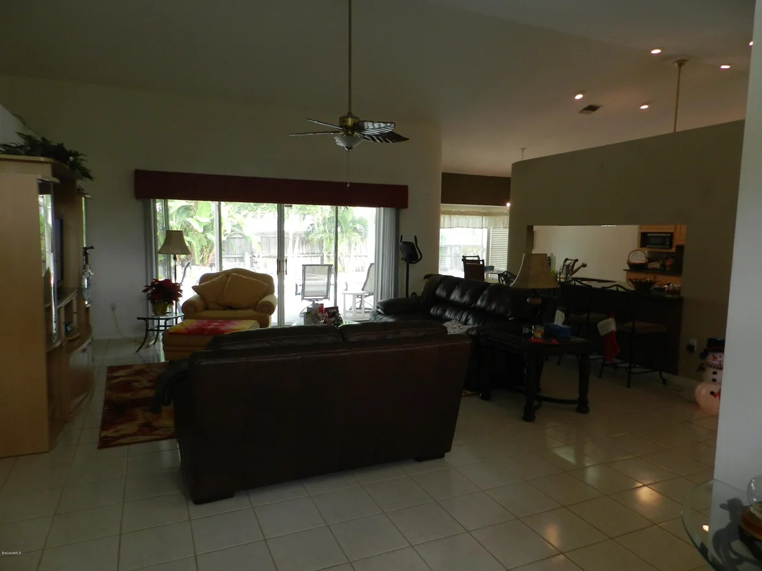 Photo of 482 Veracruz Boulevard