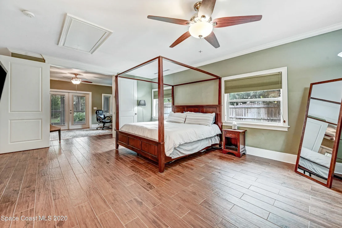 Photo of 6420 South Drive