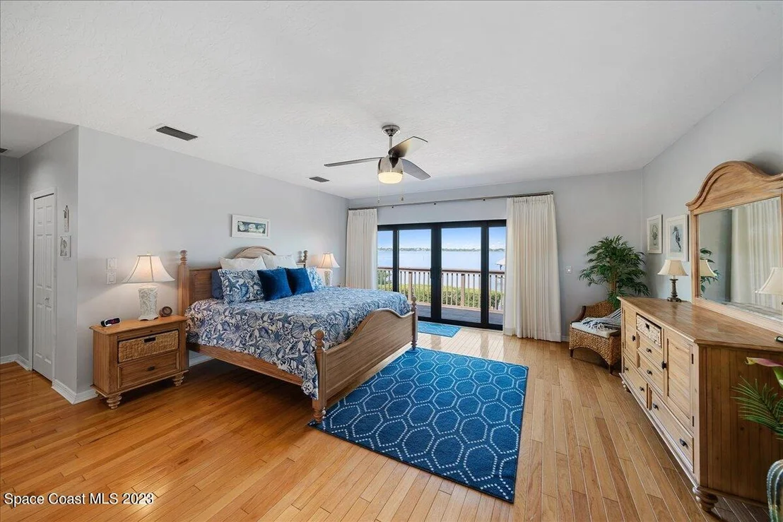 Photo of 544 Lanternback Island Drive