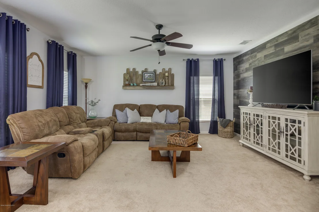 Photo of 559 Trymore Drive SE