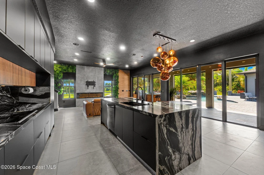 Photo of 2453 Westhorpe Drive
