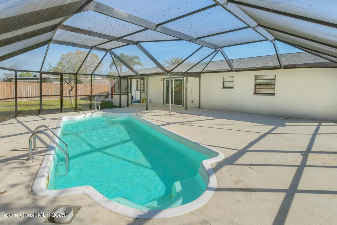 Photo of 965 Bridle Lane
