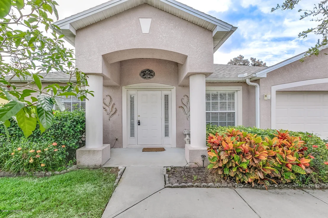 Photo of 933 Del Mar Circle