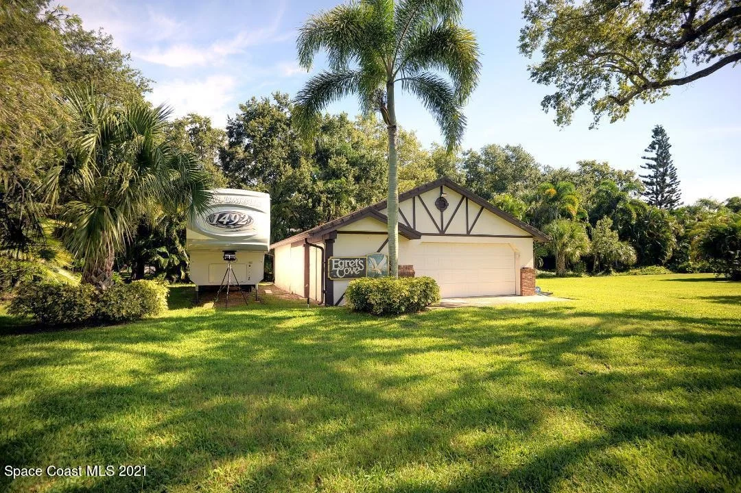 Photo of 160 Utopia Circle