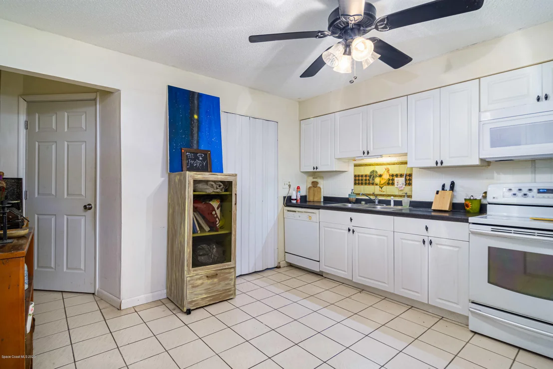 Photo of 2456 Uranus Drive