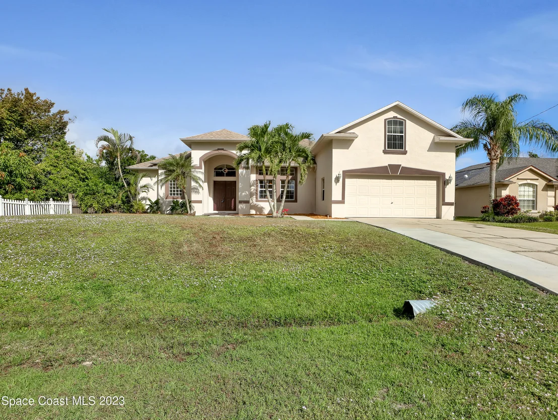 Photo of 1663 Dozier Circle SE