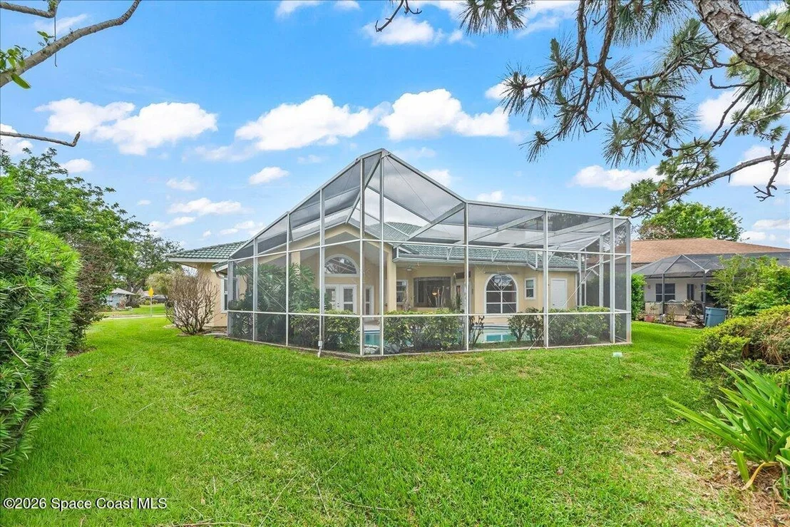 Photo of 493 Kimberly Drive