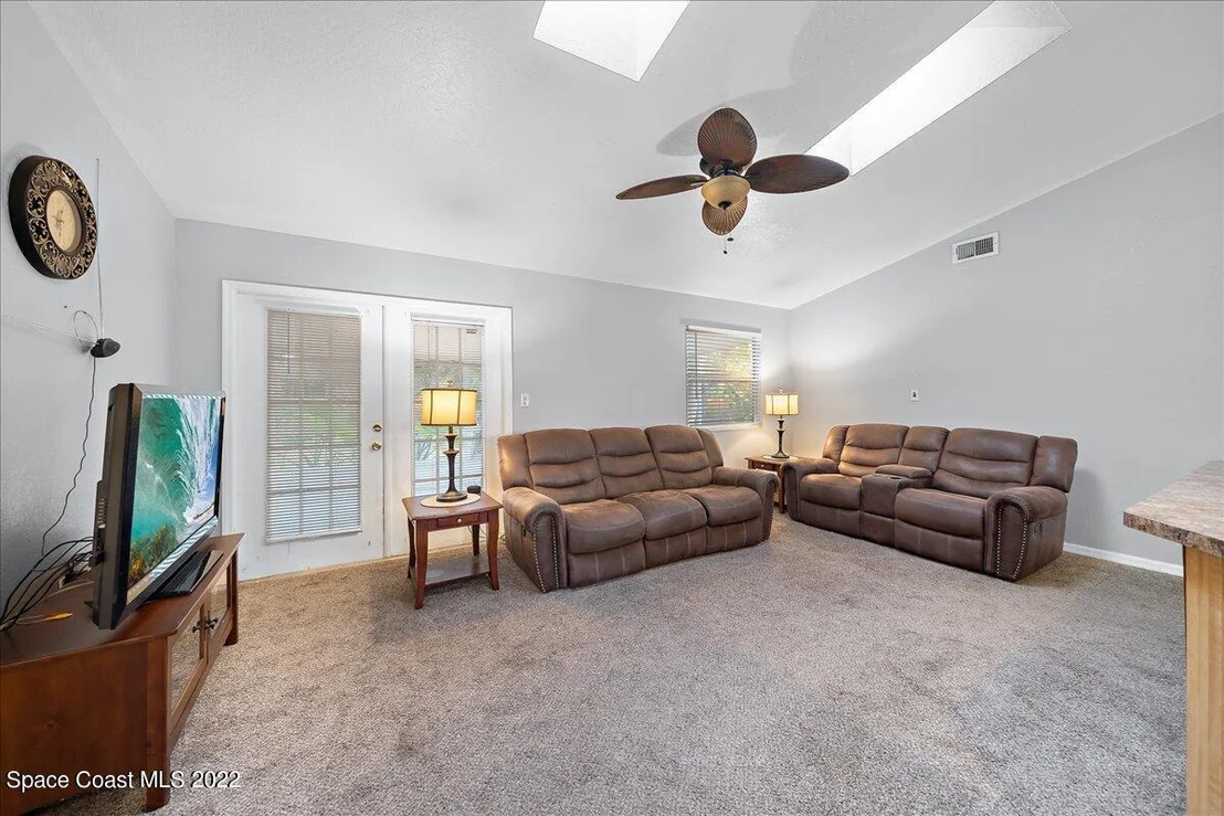 Photo of 6165 Corning Road